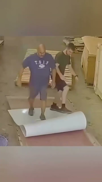 подписывайся в тг: https://t.me/FunnyFailsFF#humor#humorvideo#smeh#мех#юмор#юморвидео#ржака