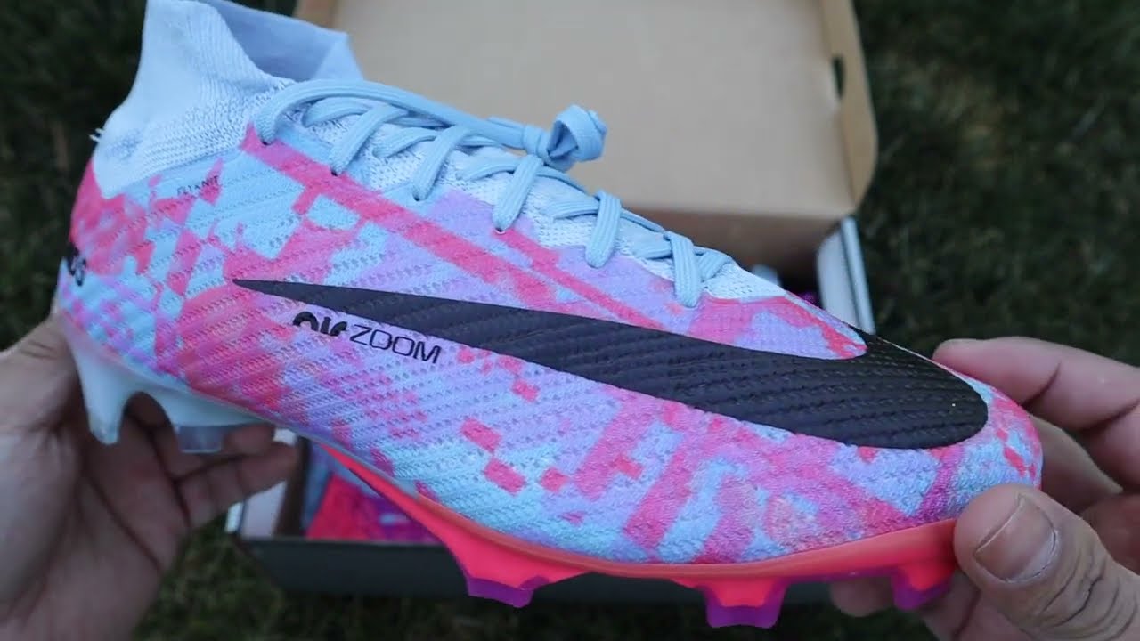 NEW NIKE MERCURIAL SUPERFLY 9 CR7 - 