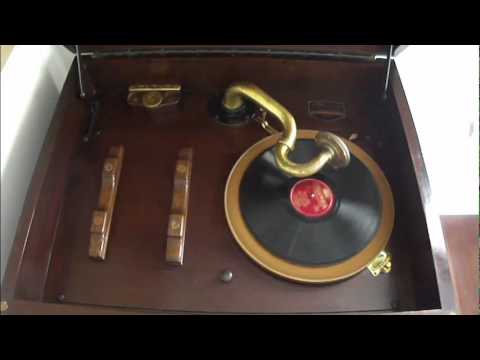 Victrola VV 8-4 - Too Fat Polka