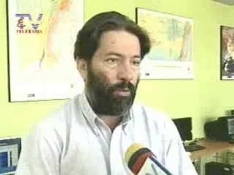 intensas emisiones de ceniza volcan tungurahua - YouTube