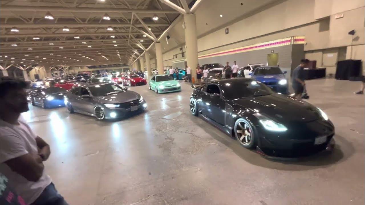 Cars Leaving Car Meet - YouTube