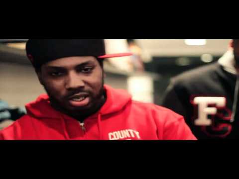 Big Bz (Feat. Juelz Santana)- "Black & Red" (Blood) (HD Video)