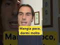 Mangia poco, dormi molto: le regole per un sonno migliore