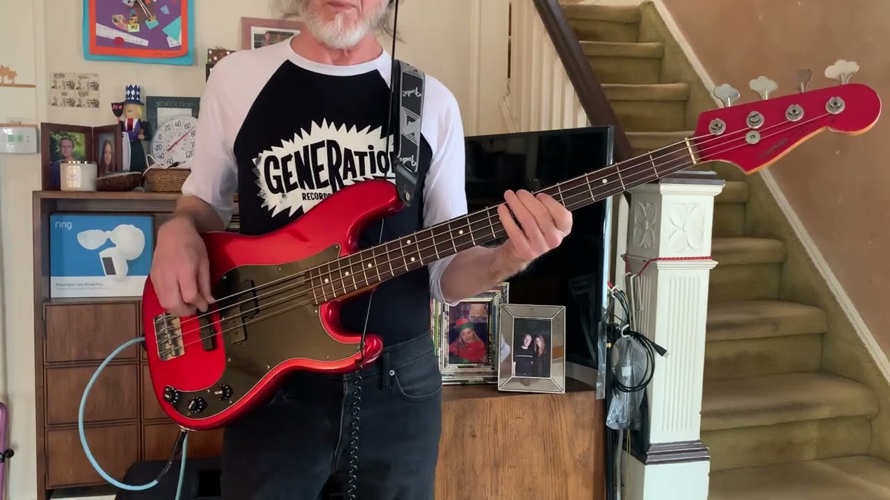 Common Ground (Mike Stern) Bass Cover - Michael Brecker Sax Solo