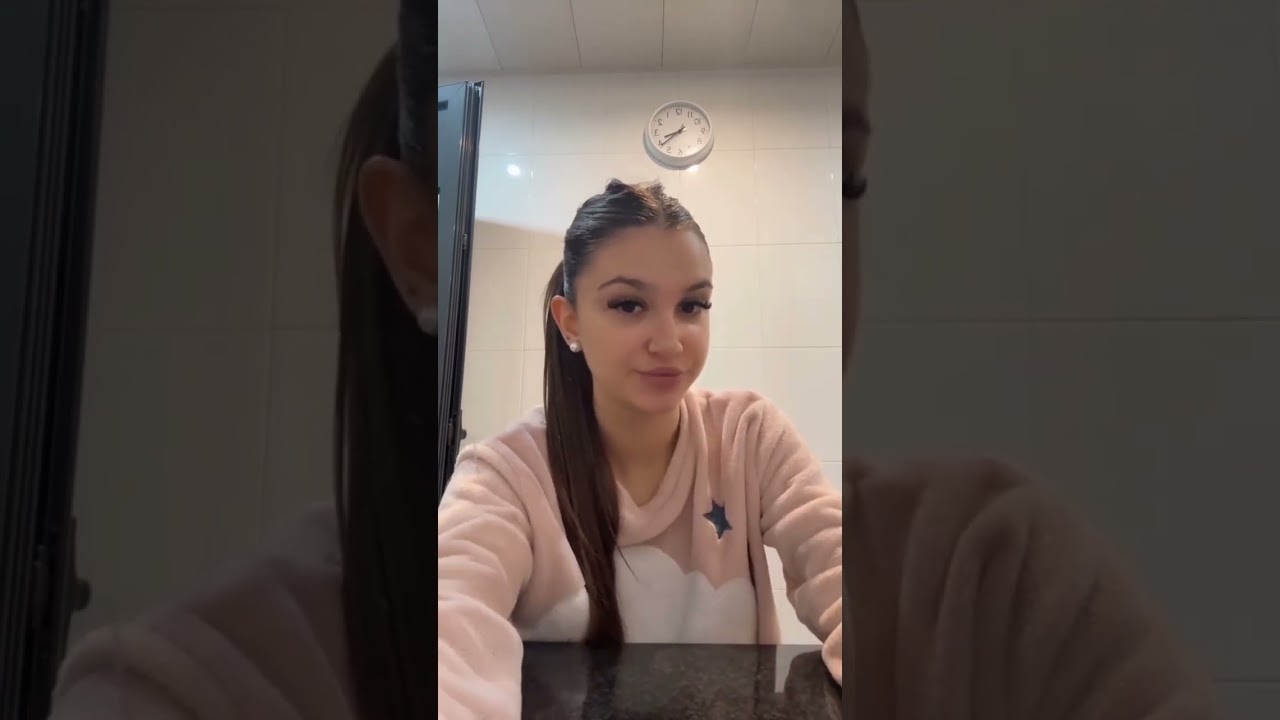 Gorgeous Young Spanish Girl Smoking 4