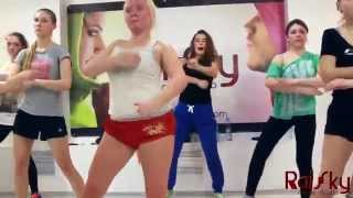 Как быстро подтянуть тело с помощью Booty Dance. Как быстро подтянуть тело с помощью Booty Dance.