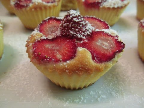 Video: Kefir Muffins Na May Mga Strawberry