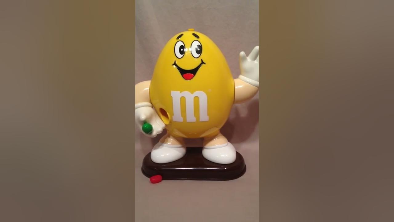 M&M Character Collectible Yellow Peanut Store Display 41 on