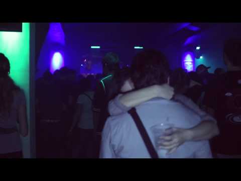 Storm club |
