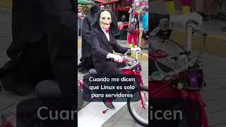 Cuando me dicen que Linux es solo para servidores… 😂  #linux #humor #memes #tecnologia #opensource