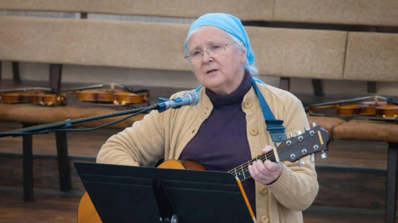 Слава ХРИСТУ и Честь!!! Лучшее пение под гитару!!!