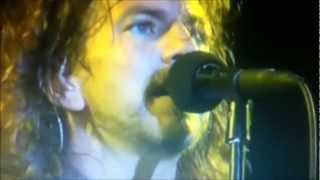 Eddie Vedder clips, strutting his stuff AGAIN ;-)