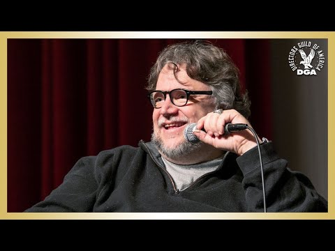 Video: Guillermo Del Toro Razgovarao Je S 