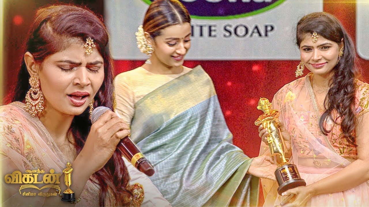 MAGIC: Chinmayi's STUNNING Kaadhale Kaadhale Performance on Stage |Ananda Vikatan Cinema Awards 2018