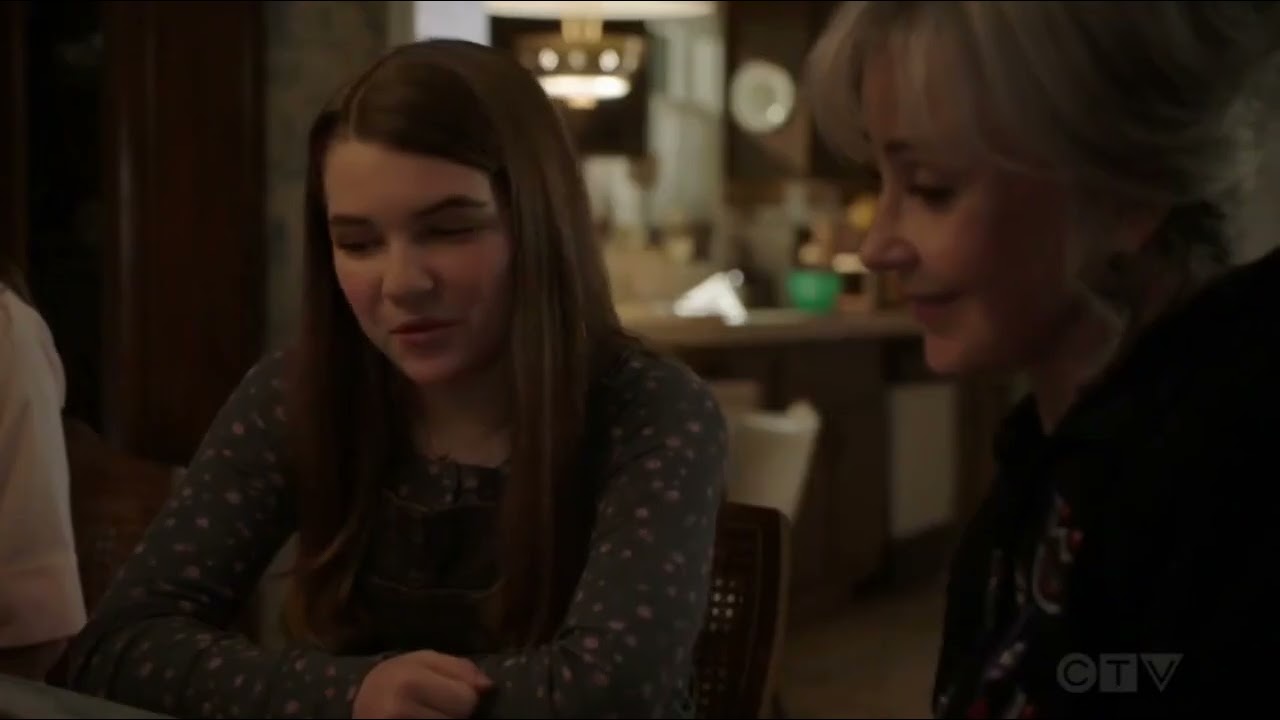 Sheldon Is The Co-writer Of A Prestigious Physics Paper | Young Sheldon 7×9