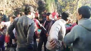 Ghundu bisru paani re naala