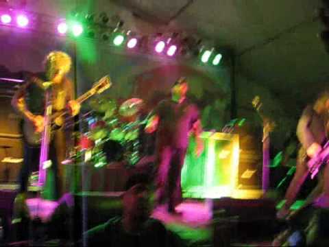 Mastodon - Crystal Skull live feat. Scott Kelly of...