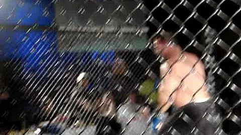 Allen Homan Knocks out Andrew Espling @ Club Abyss