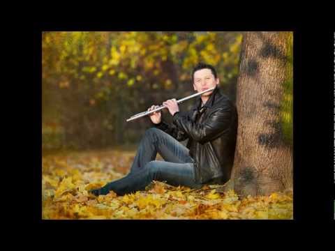 Photo session Krzysztof Kaczka Chopin Nokturn cis ...