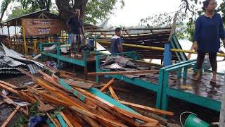 Puting Beliung Ngamuk Nok Gunungrowo Lur, Warung Warung Do Kocar Kacir