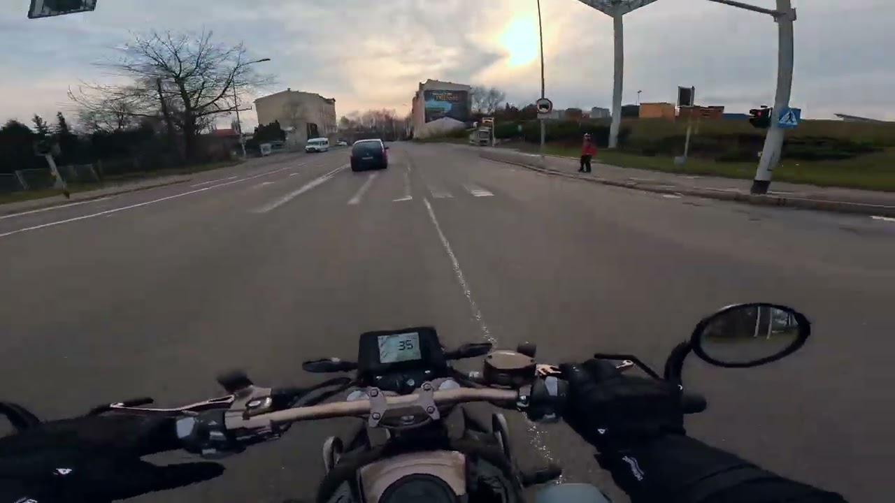 Quick city ride on the Zontes