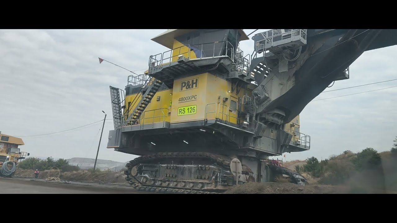 The first Komatsu P&H 4800XPC electric rope shovel in SA build ...