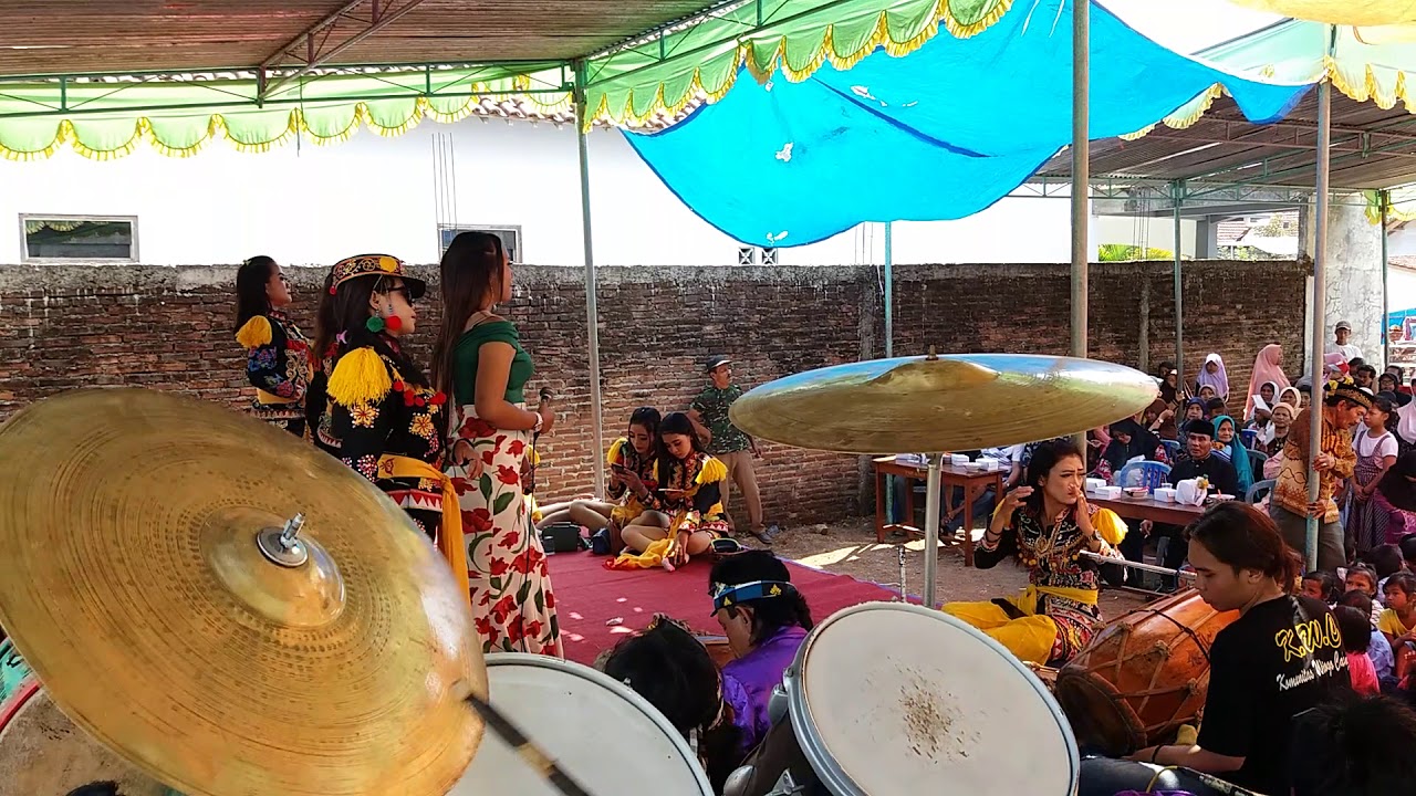 Dolalak purworejo-Sarah - YouTube