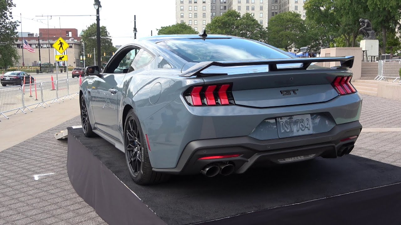 2024 Ford Mustang GT 5.0 Revs at Detroit Concours - YouTube