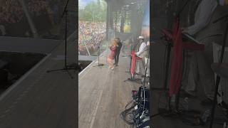 Noch nicht realisiert, dass ich gestern auf der Bühne der Wuhlheide stehen durfte. Danke Staubkind❤️