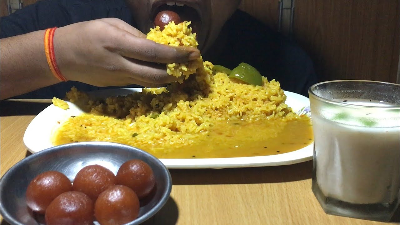 EATING FRIED RICE GULAB JAMUN🍛 WITH JEERA LASSI 🤤