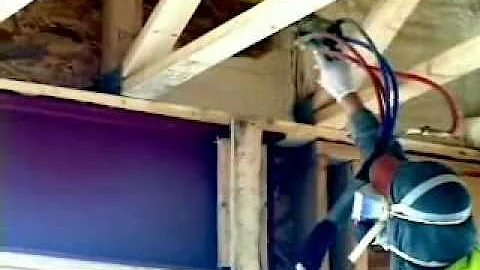 REACTOR E10 Polyurethane spray foam.wmv