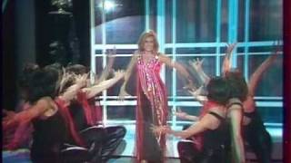 dalida dancing to madonna&#39;s vogue