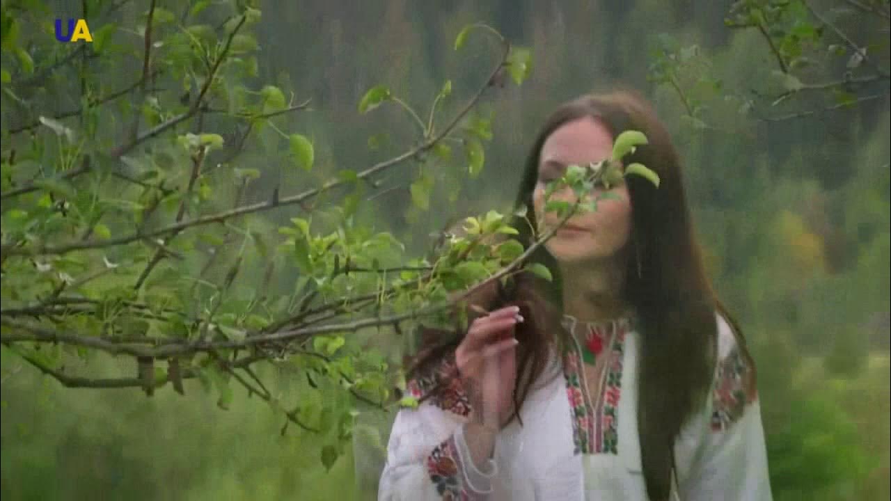 Помнишь мама моя песня слушать. Помнишь мама моя как девчонку текст. Мама помним. Песня помнишь мама моя. Песня помнишь мама моя.