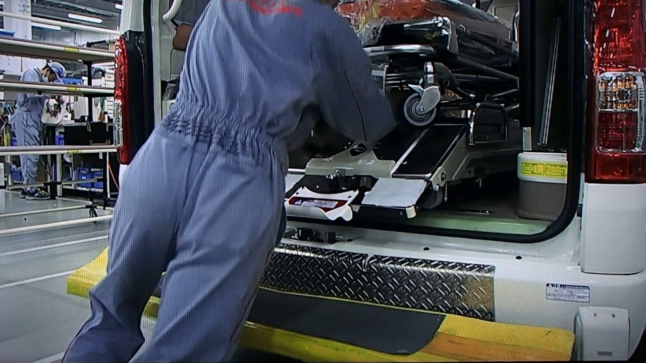 救急車 ストレッチャー固定台 Himedic Youtube 救急車 ストレッチャー固定台 Himedic Youtube