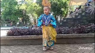 TARI BADMINTON - JAIPONG