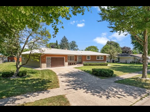 1016 Erie Drive, Janesville, WI home video tour
