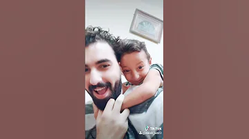 هو اللي مجنني واخد عقله مني 