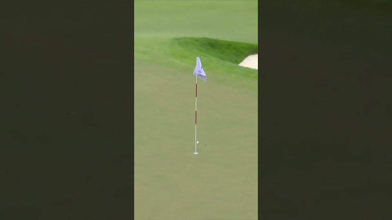Scottie Gets It SNUG On 18 
