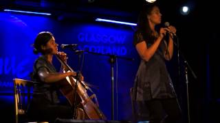 Rhiannon Giddens of Carolina Chocolate Drops - Gaelic song (Glasgow, 2013)