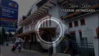 suara bel stasiun Jatinegara,saat hujan syahdu banget