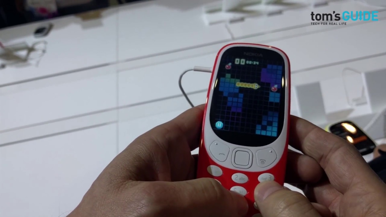 No dia mundial da cobra, Nokia destaca remake do game snake em seu celular  'raiz