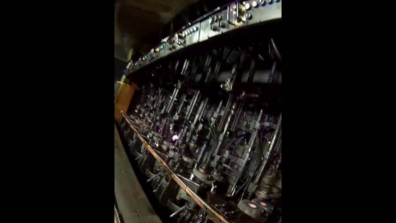 Работа стеклоформующей машины видео