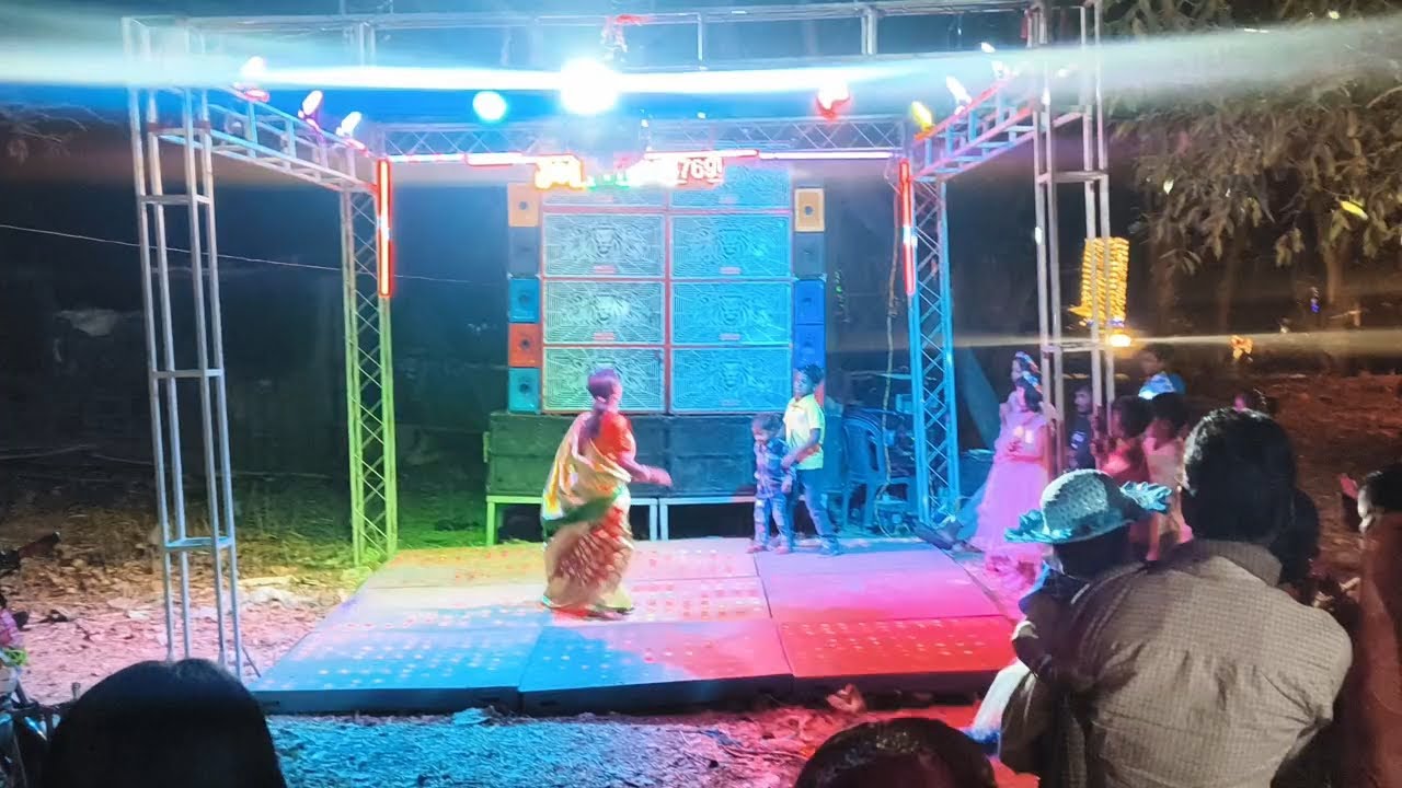 Sadi main didi ne kya Dance Kiya  || aakele hi stage hila diya || 