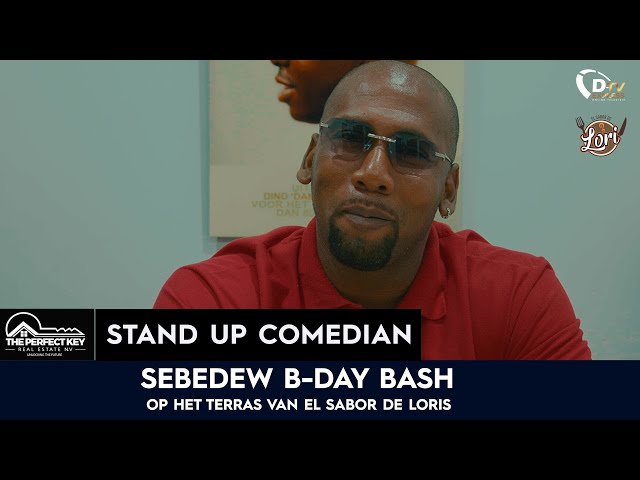 Stand up comedian Sebedew B-Day Bash Op het terras van El Sabor de lori class=