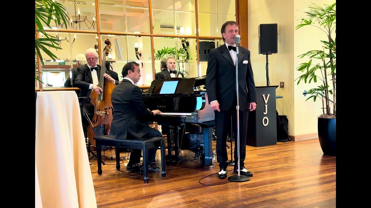 You’re Nobody Till Somebody Loves You (Dean Martin Cover) - Vintage Jukebox