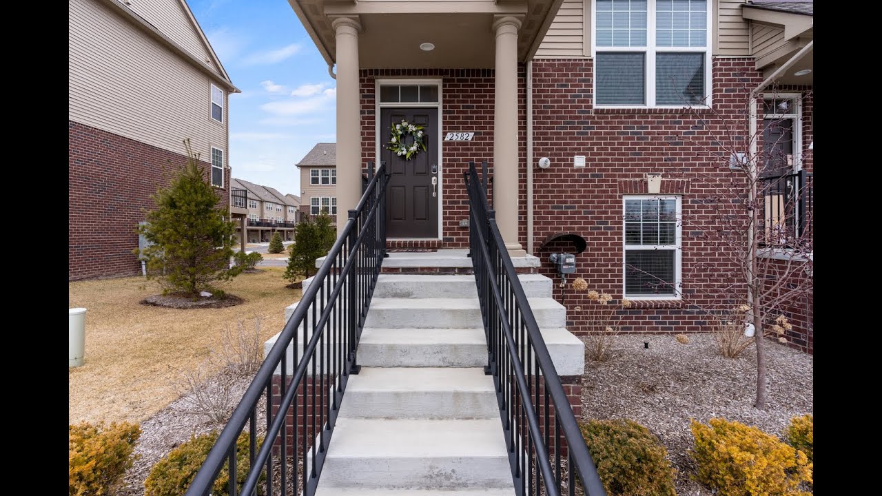 The Linda Rea Team 2582 Helmsdale Circle, Rochester Hills MI YouTube