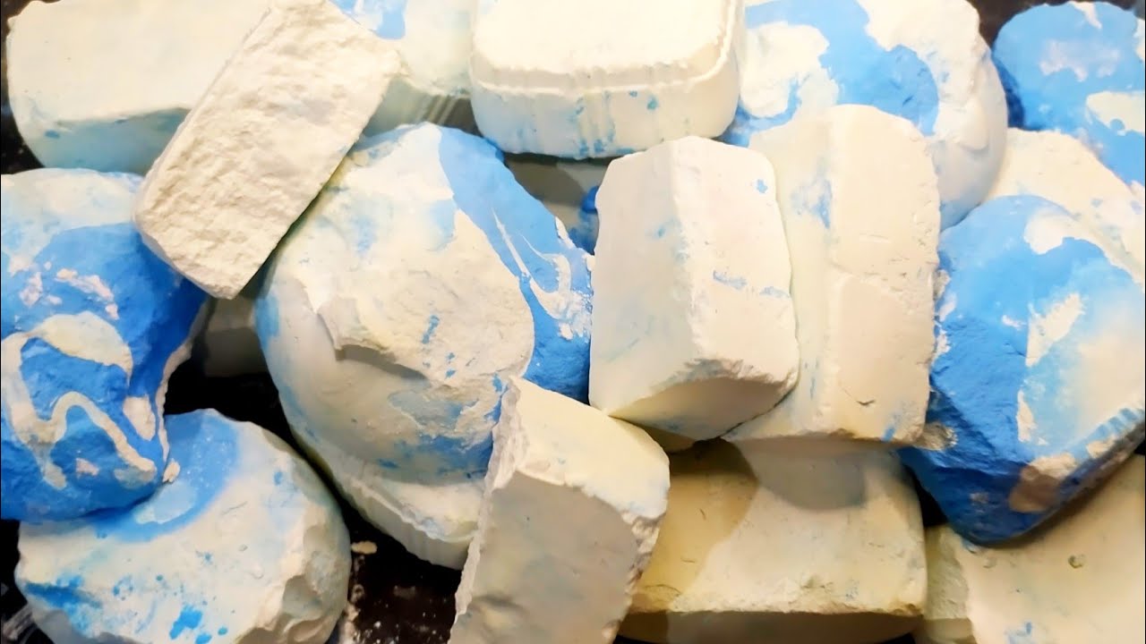 Crunchy Gym Chalk،oddlysatisfying #asmr #crispytexture #satisfying 