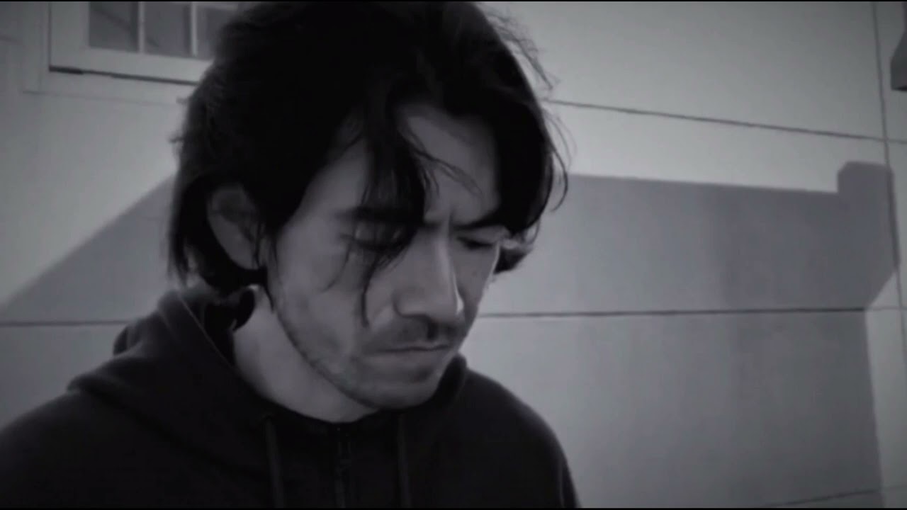 Ver John Frusciante - Cut myself out (Slowed and reverb) no YouTube Ver John Frusciante - Cut myself out (Slowed and reverb) no YouTube