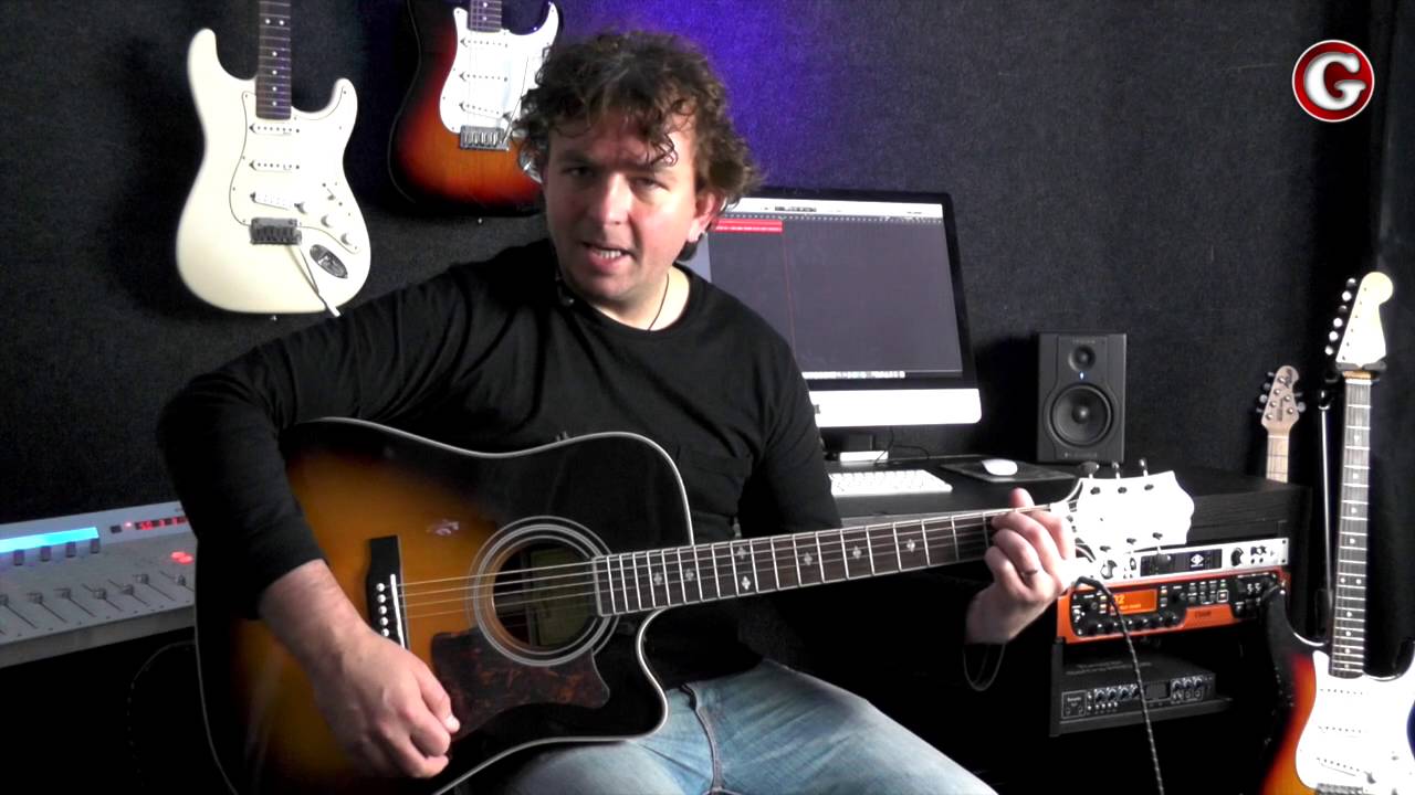 How to play B7 open chord - some tips on how to memorise the chords - Guitar Couch Lessons bekijken op YouTube