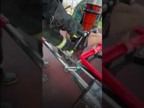 Школьник застрял 😱